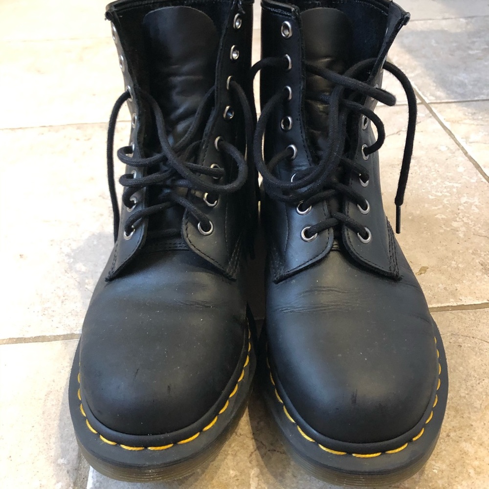 Dr Martin Boots Hard life. Used in great condition. No box. Men Size 8